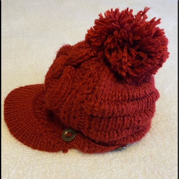 Chunky Knit Pom Pom Beanie with Visor Brim - Rust Red One Size - Picture 1 of 4